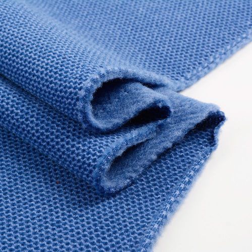 品種 搖粒絨 別名 粗針陽離子拉毛布 成分及含量 100%棉 經(jīng)緯編 緯編